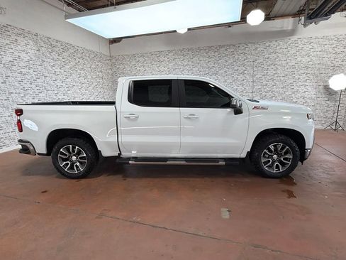 Used 2022 Chevrolet Silverado 1500 LT AWD/4WD image 8