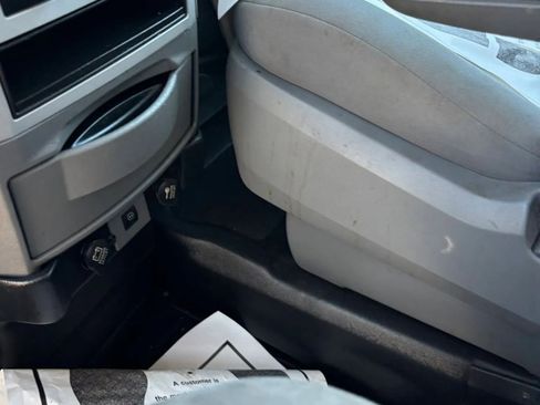 Used 2010 Chrysler Town & Country Touring image 24