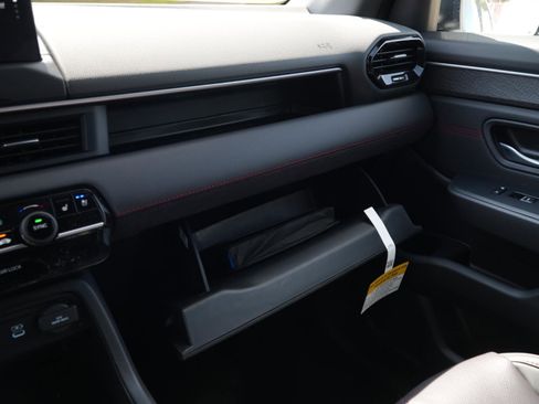 New 2026 Honda Pilot Black Edition image 31