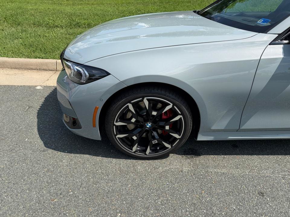 New 2026 BMW 330i xDrive Sedan w/ M Sport Package AWD/4WD image 27