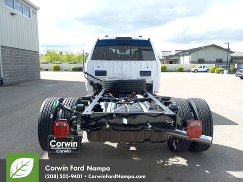 New 2026 Ford F550 4x4 Crew Cab image 4