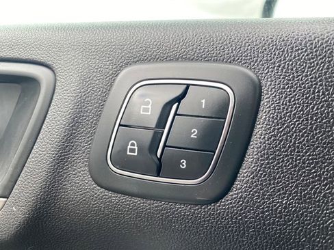 Used 2021 Ford Escape Titanium image 26