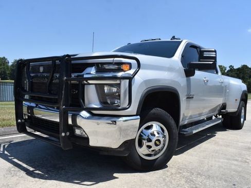 Used 2022 Chevrolet Silverado 3500 LT w/ Texas Edition AWD/4WD image 5