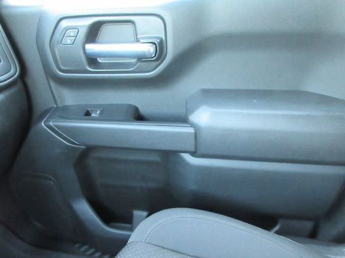 Certified 2022 Chevrolet Silverado 1500 Custom w/ Safety Confidence Package AWD/4WD image 31