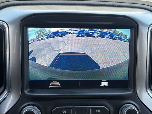 Used 2021 Chevrolet Silverado 1500 LT image 19