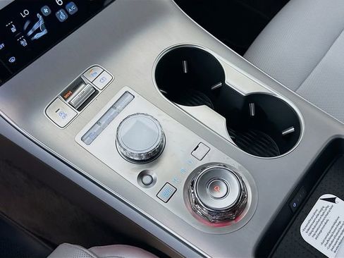 New 2026 Genesis GV70 2.5T Advanced AWD/4WD image 15
