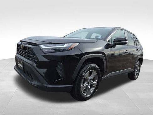 Used 2023 Toyota RAV4 XLE image 5