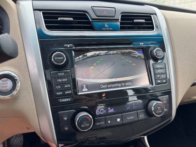 Used 2015 Nissan Altima 3.5 SL FWD image 8