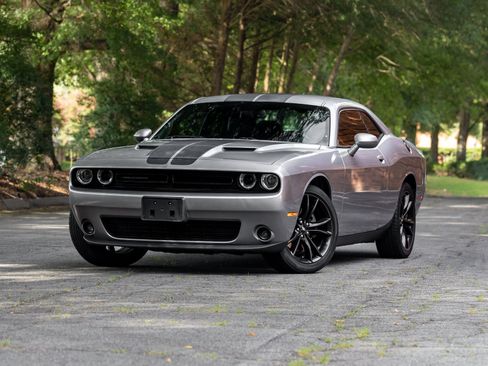 Used 2017 Dodge Challenger SXT Plus RWD image 2