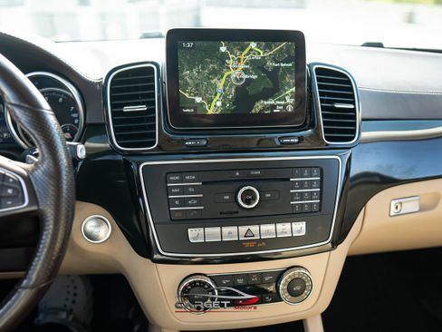 Used 2017 Mercedes-Benz GLS 450 4MATIC w/ Premium Package image 32