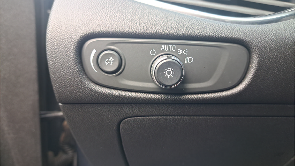 Used 2019 Chevrolet Malibu LT FWD image 36