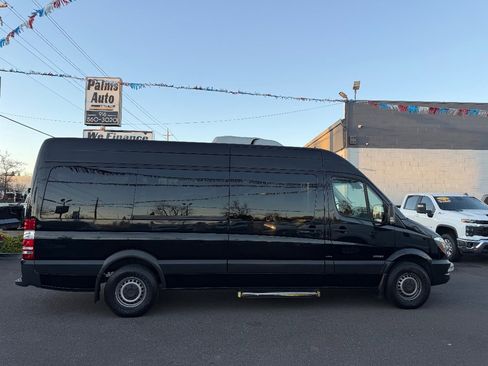 Used 2016 Mercedes-Benz Sprinter 2500 image 8