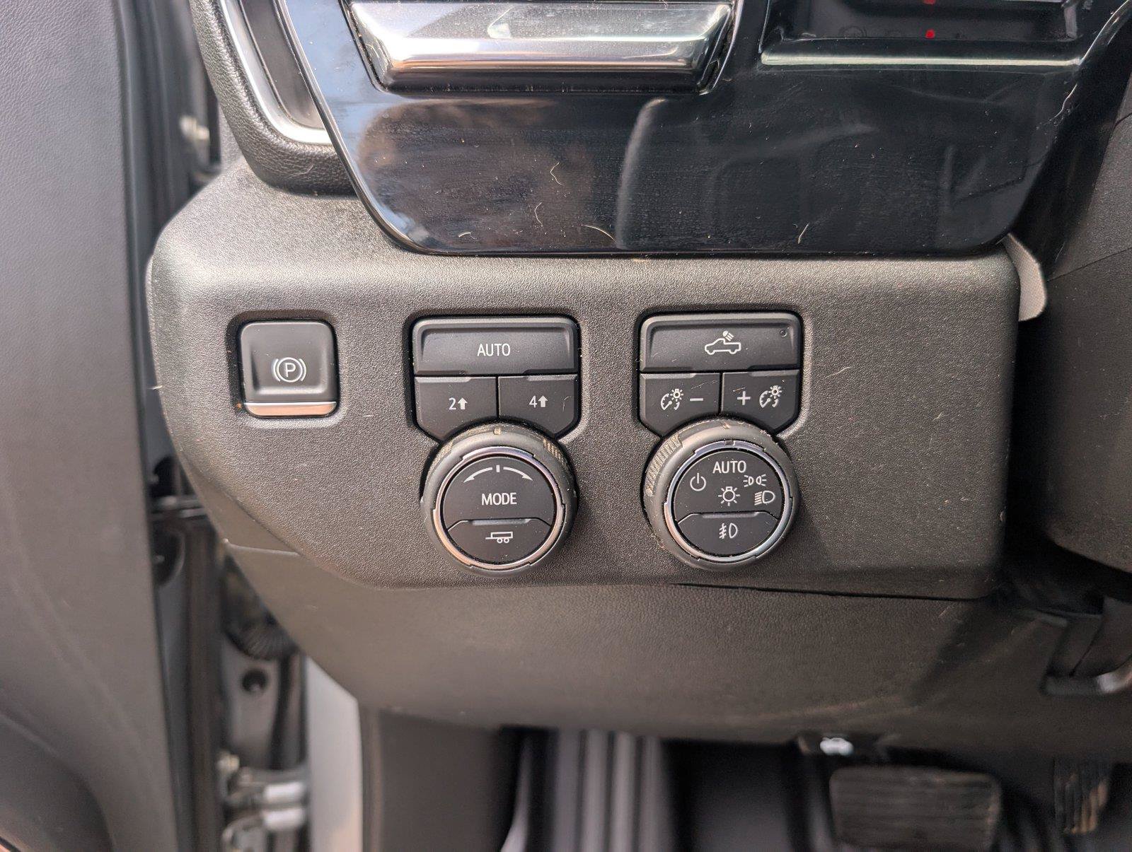 Certified 2023 Chevrolet Silverado 1500 RST w/ Rally Edition AWD/4WD image 28