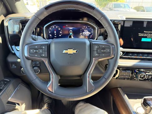 New 2026 Chevrolet Silverado 1500 High Country w/ Technology Package AWD/4WD image 39