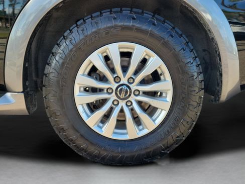 Used 2020 Nissan Armada SV image 8