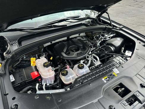 Used 2023 Jeep Grand Cherokee 4WD 4xe image 37