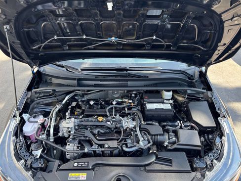 Used 2025 Toyota Corolla LE FWD image 30