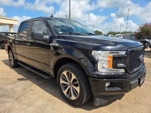 Used 2020 Ford F150 XL w/ Equipment Group 101A Mid RWD image 3
