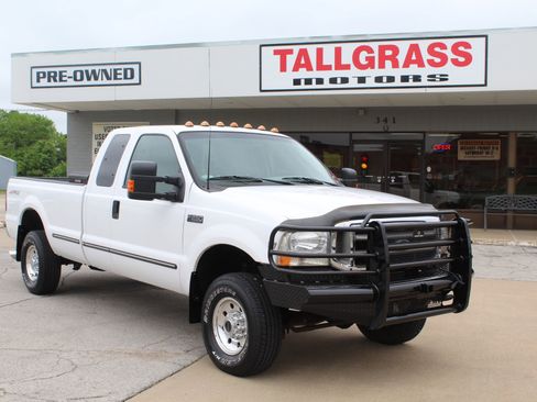 Used 1999 Ford F250 XLT AWD/4WD image 1