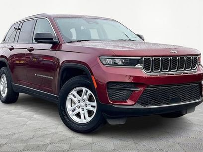 Used 2023 Jeep Grand Cherokee Laredo