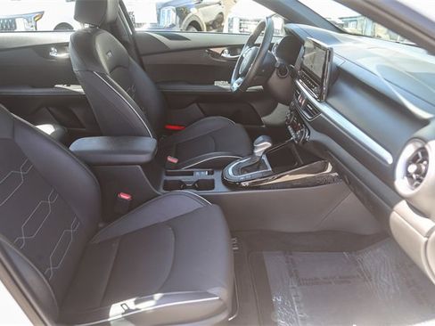 Certified 2023 Kia Forte GT-Line w/ GT-Line Technology Package image 17