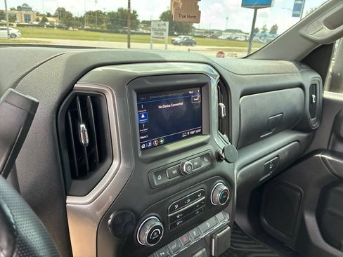 Used 2025 Chevrolet Silverado 2500 Custom w/ Custom Value Package AWD/4WD image 29