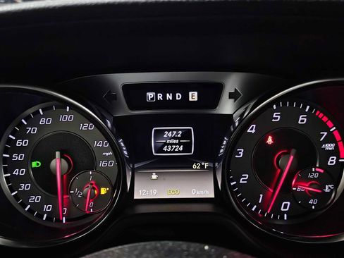 Used 2013 Mercedes-Benz SL 550 image 29