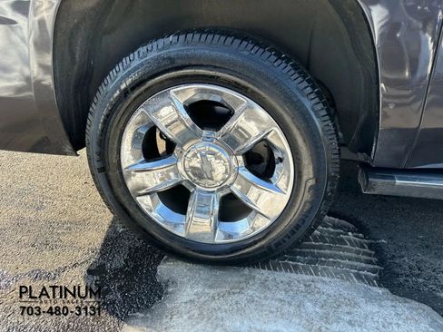 Used 2015 Chevrolet Suburban LTZ image 20