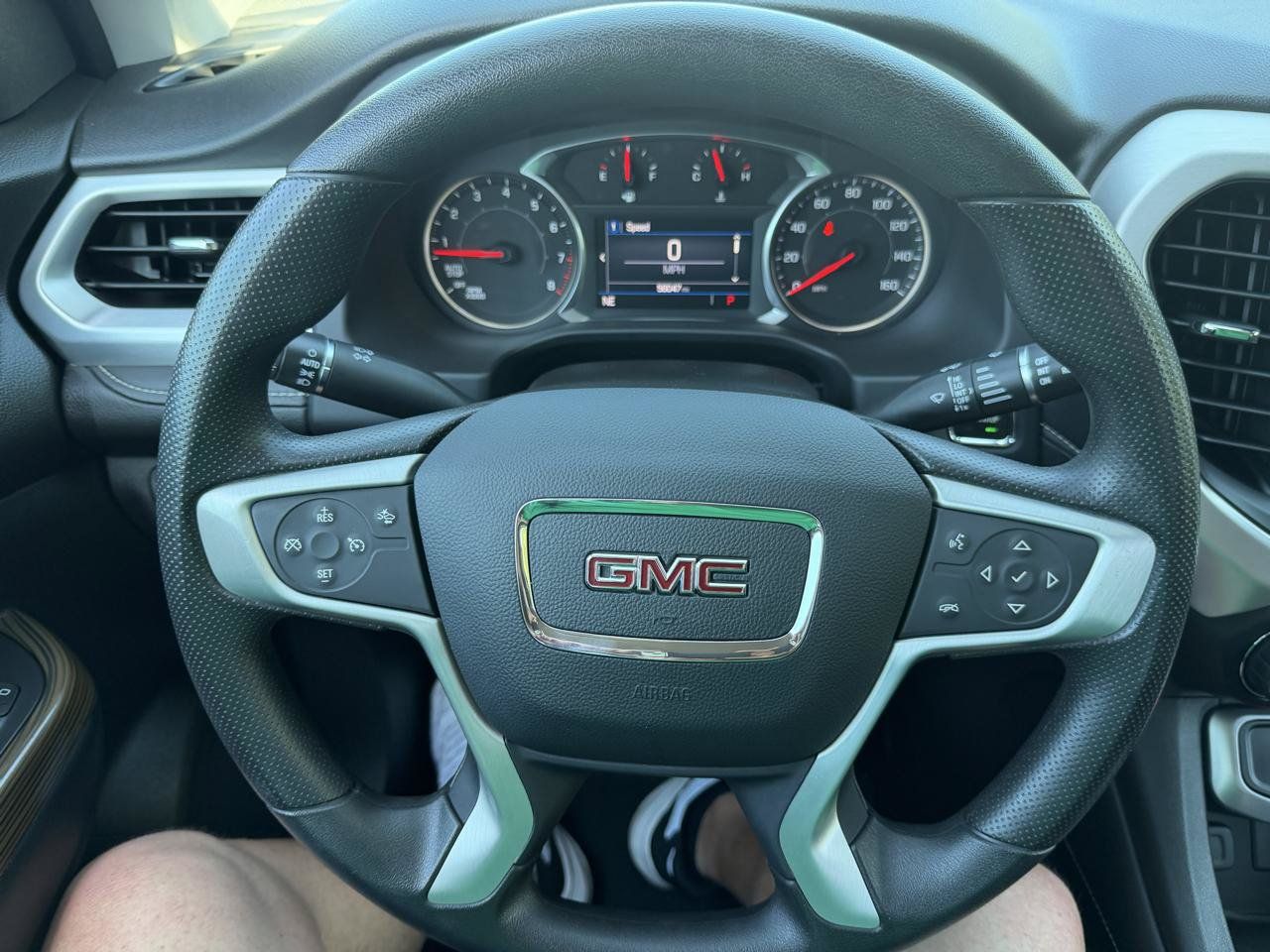 Used 2021 GMC Acadia SLE w/ Driver Convenience Package AWD/4WD image 16