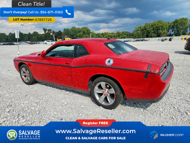 Used 2016 Dodge Challenger SXT RWD image 3