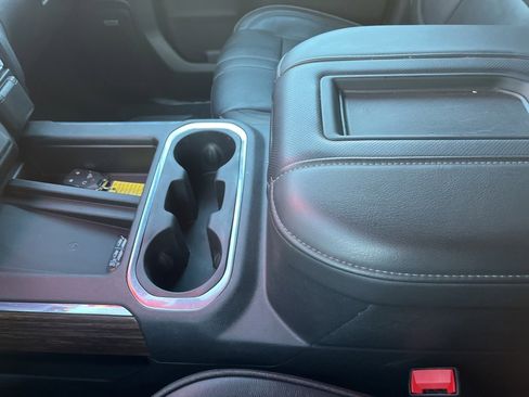 Used 2020 Chevrolet Silverado 1500 High Country image 20