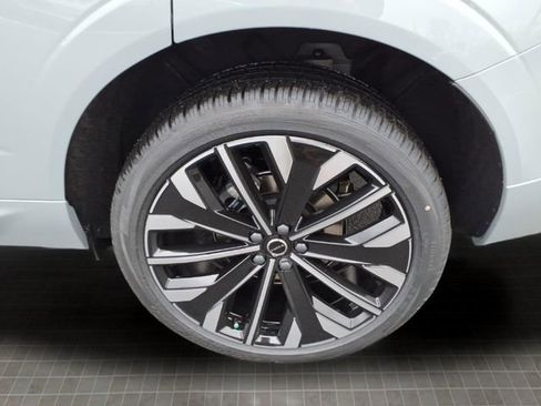 New 2026 Volvo XC60 B5 Ultra w/ Protection Package Premier AWD/4WD image 10