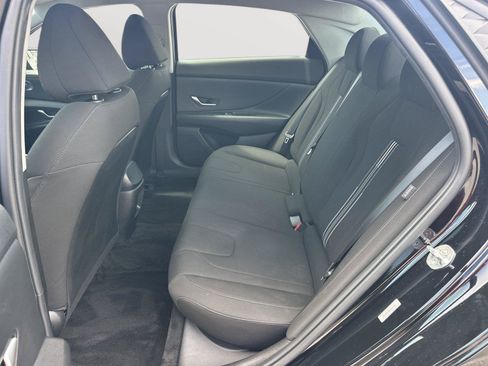 Used 2024 Hyundai Elantra SEL FWD image 19