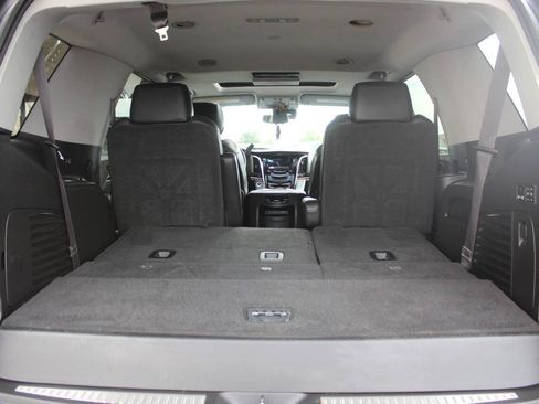 Used 2017 Cadillac Escalade Luxury AWD/4WD image 14