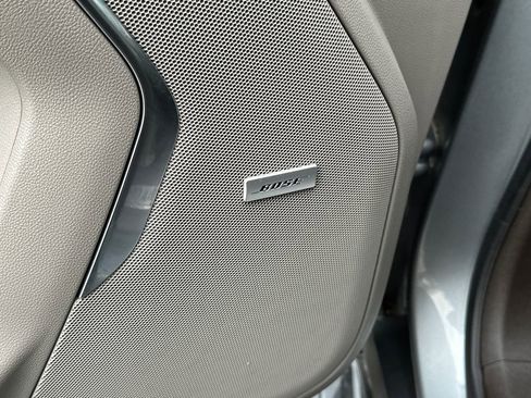 Used 2023 Chevrolet Suburban LT image 28