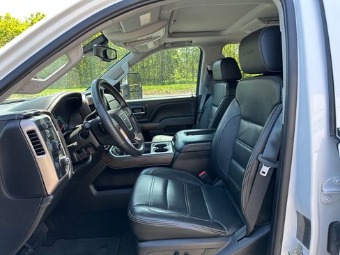 Used 2017 GMC Sierra 3500 Denali w/ Duramax Plus Package AWD/4WD image 19