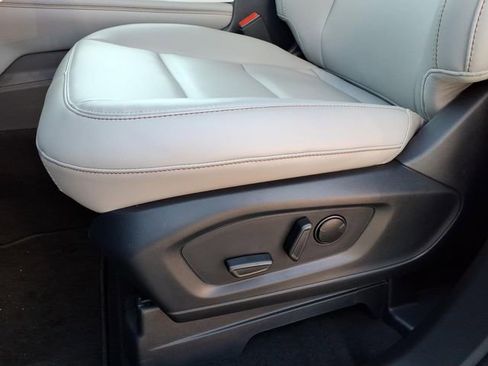 New 2026 Ford Explorer Active w/ Active Comfort Package image 11