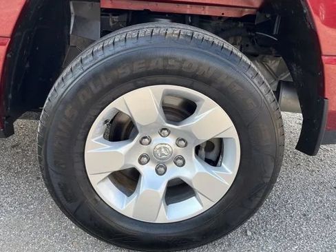 Used 2020 RAM 1500 Big Horn AWD/4WD image 18