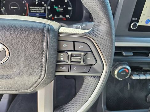 Used 2026 Toyota Tacoma TRD Off-Road AWD/4WD image 17