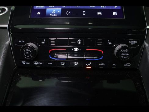 Used 2023 Jeep Grand Cherokee Altitude image 25