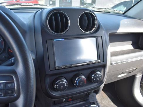 Used 2012 Jeep Compass Sport FWD image 25