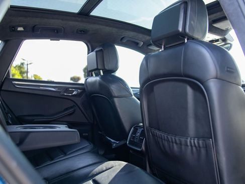 Used 2015 Porsche Macan Turbo AWD/4WD image 30