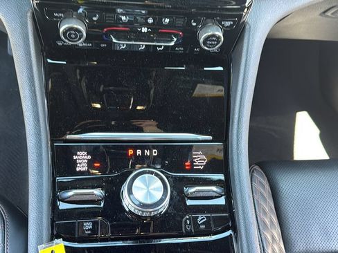 Used 2022 Jeep Grand Cherokee Summit AWD/4WD image 12