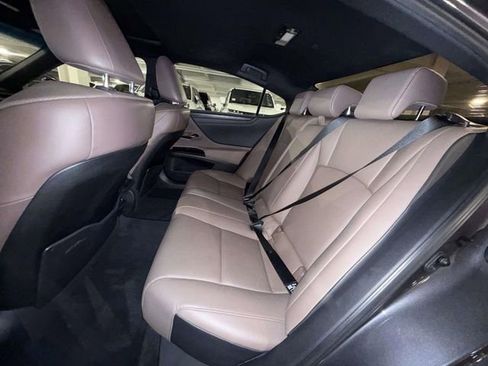 Certified 2023 Lexus ES 350 w/ Premium Package image 19