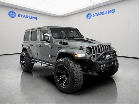 Used 2023 Jeep Wrangler Unlimited Sahara w/ Cold Weather Group AWD/4WD image 13
