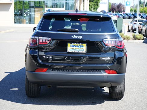 Used 2025 Jeep Compass Latitude image 5