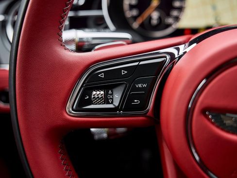 Used 2022 Bentley Continental GT image 45