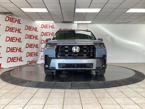 New 2026 Honda Pilot Touring image 2