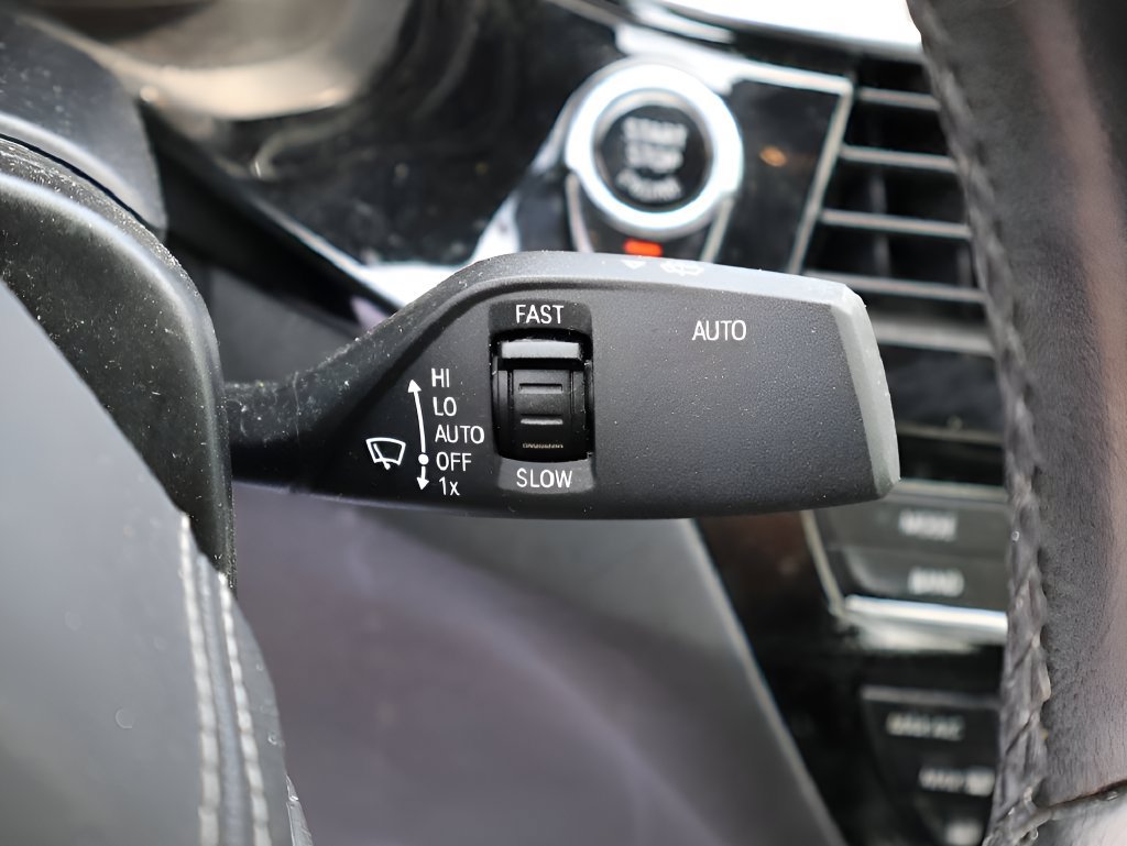 Used 2019 BMW 530i xDrive w/ Convenience Package AWD/4WD image 36