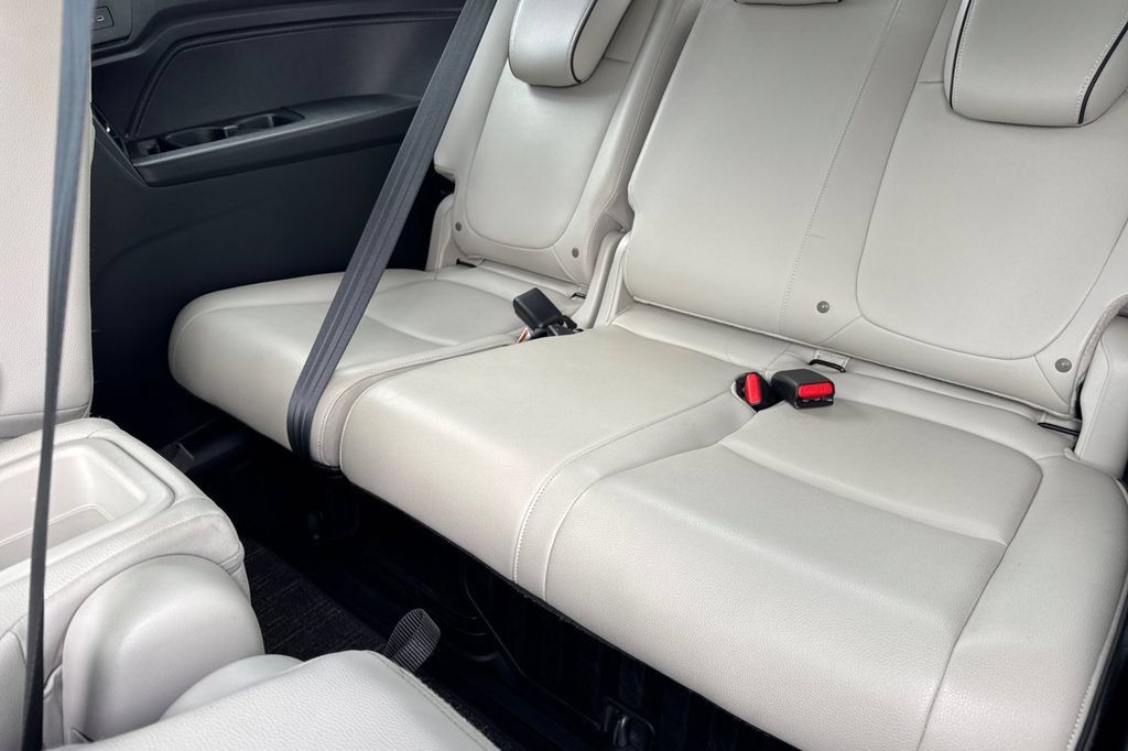 Certified 2025 Honda Odyssey Touring image 20